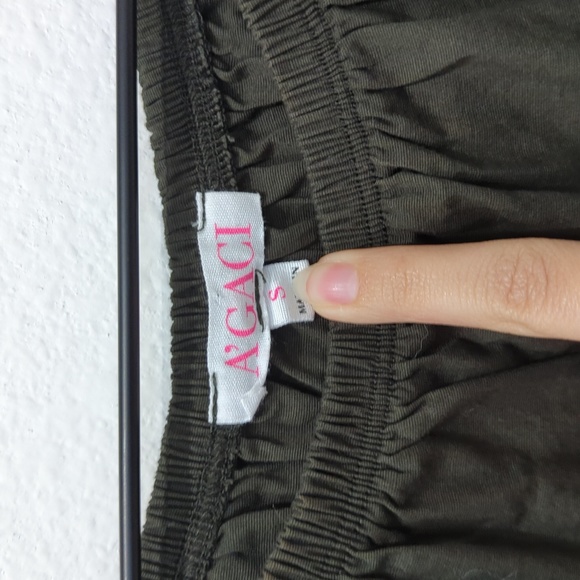 Green Blouse - Picture 2 of 4